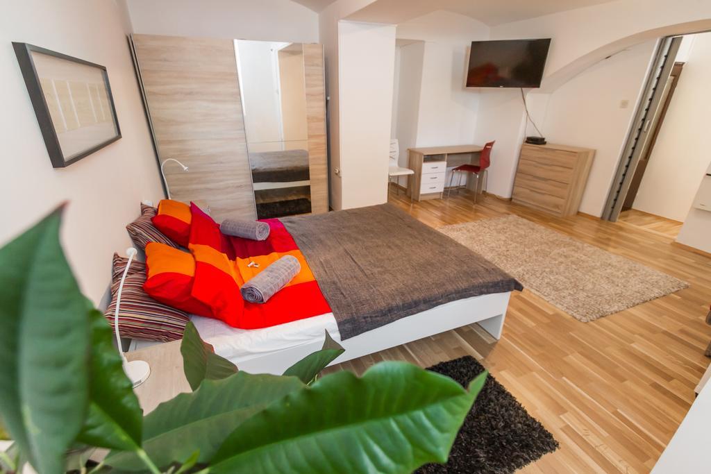 Apartment At Pavilion ซาเกร็บ ภายนอก รูปภาพ
