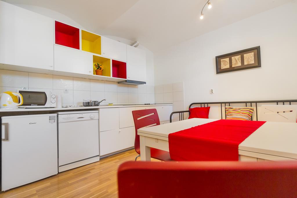 Apartment At Pavilion ซาเกร็บ ภายนอก รูปภาพ